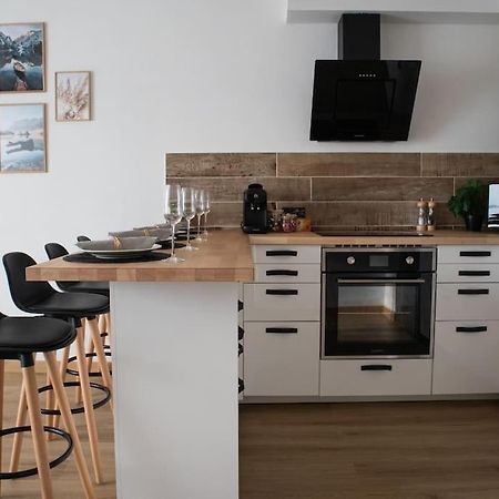 Luxury Apartment «Le Jurassien», Gex-Geneve Cessy Exterior photo