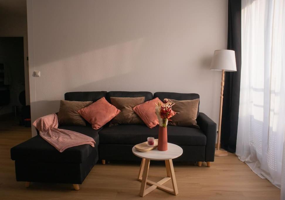 Luxury Apartment «Le Jurassien», Gex-Geneve Cessy Exterior photo